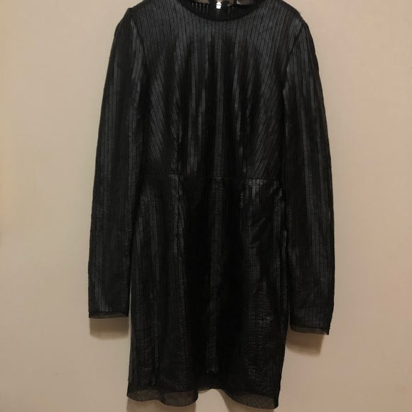 StyleStalker Long Sleeved Black Dress - Picture 1 of 4